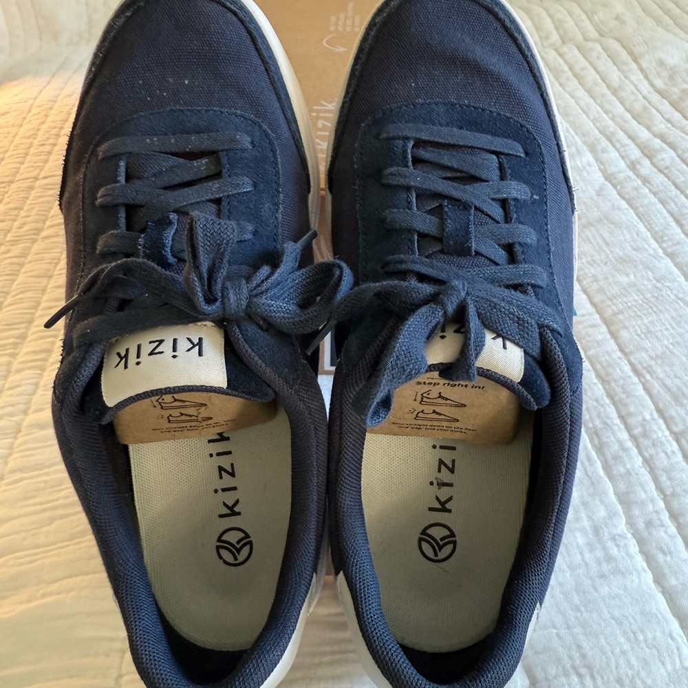 Kizik Unisex Navy Sneakers - Picture 5 of 5